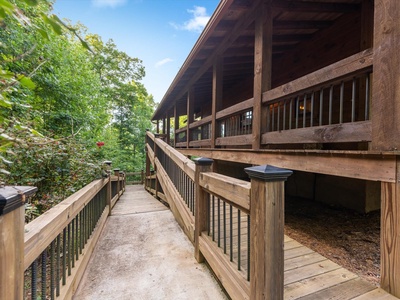 Crows Nest- Wheelchair access ramp leading onto the deck