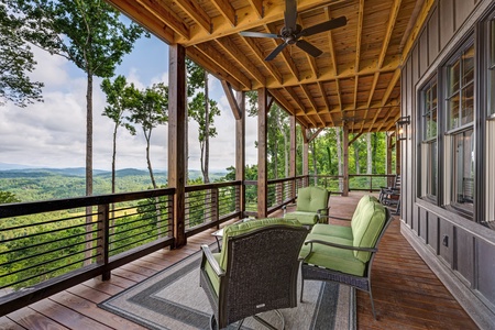 Daybreak Ridge - Lower Level Deck View