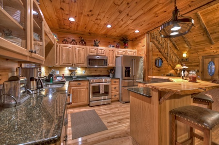 Sassafras Lodge- Kitchen area with island seating