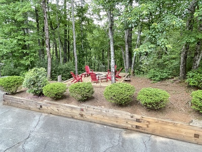 Luxury at the Settllement- Fire Pit