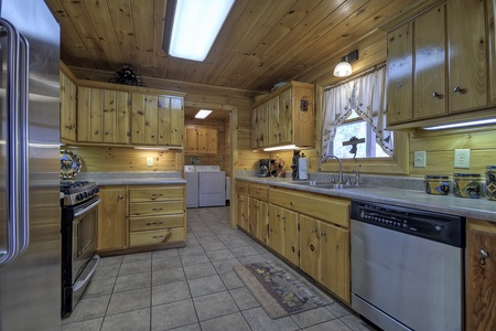 Bearing Haus- Fully equipped kitchen
