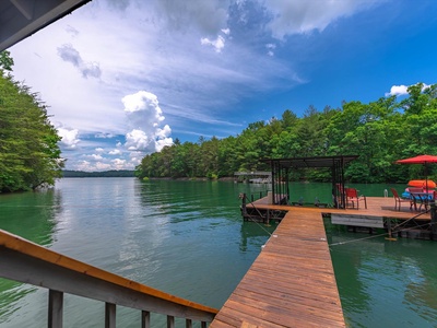 Gleesome Inn- View of the dock from the cabin