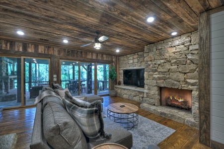 A Stoney River - Lower Level Living Room