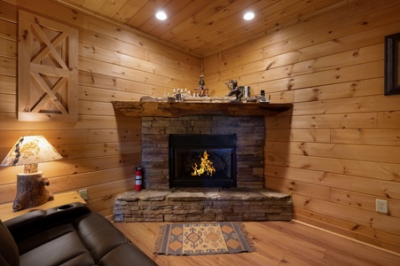 Wise Mountain Hideaway - Updated Lower Level with Gas Fireplace