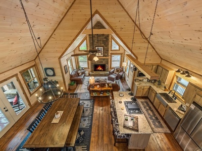 Fern Creek Hollow Lodge - Aerial View of Main Floor