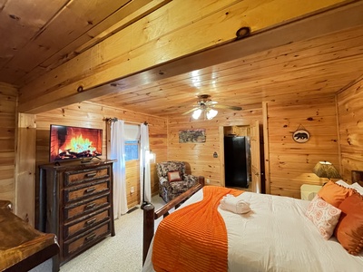 Bear Creek:  Entry Level Guest Bedroom