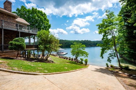 Blue Ridge Lakeside Chateau- Boat Ramp