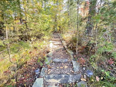 Whispering Pond Lodge - Pathway To Cabin