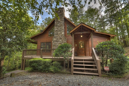 Hogback Haven- Front Entrance view of Cabin