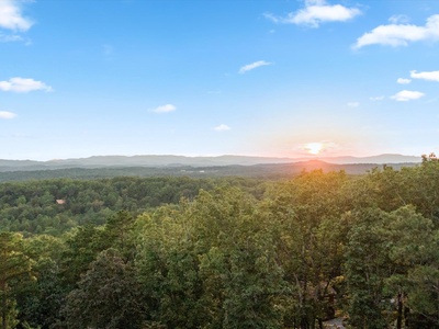 Soaring Hawk Lodge - Aerial Views