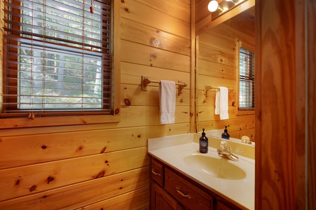 Rivers D Lite - Entry Level Half Bathroom