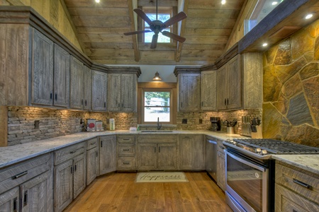 Creekside Bend- Kitchen