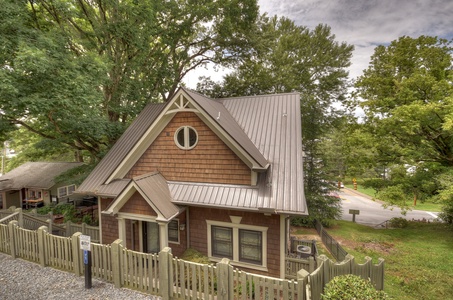 Blue Ridge Cottage - Front View of Cabin