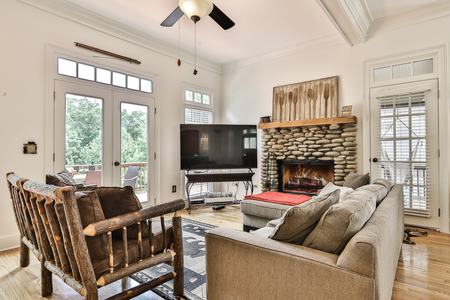 Bear Pause Cottage - Living Room