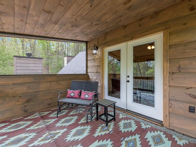 Fern Creek Hollow Lodge - Upper Level Private Balcony View
