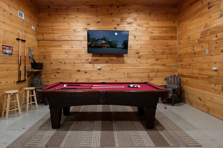 Moonlight Retreat - Pool Table