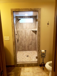 Main Street Suite- Walk in shower