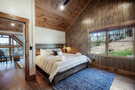 Mountain Air - Upper Level King Bedroom 2