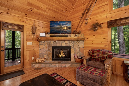 Wise Mountain Hideaway - Gas Fireplace