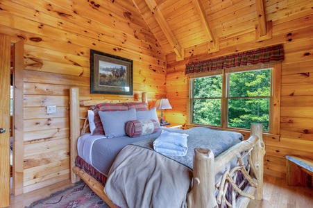 Comfortably Numb - Upper Level Guest Bedroom #2