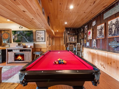 Soaring Hawk Lodge - Lower Level Entertainment Room