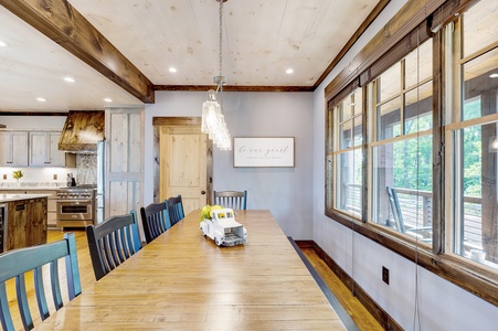 Daybreak Ridge - Dining Area