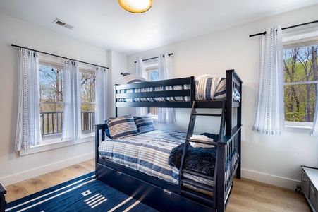 Scenic Ridge - Lower-level Bunk Bedroom#2