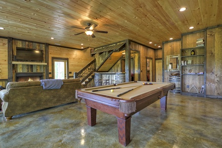 Vista Rustica- Lower level den with a pool table