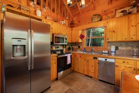 Three Loves Cabin - Entry Level Kitchen