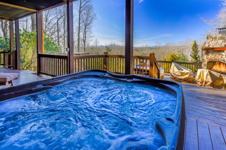 Mountain Melody - Lower Level Hot Tub