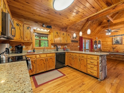 Sunrise on the Ridge - Kitchen