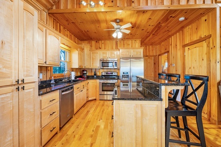 Cohutta Hideaway - Kitchen