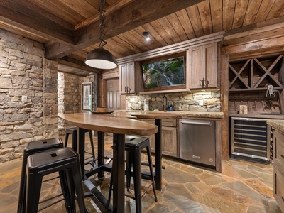 River Joy Lodge- Lower Level Wet Bar Area