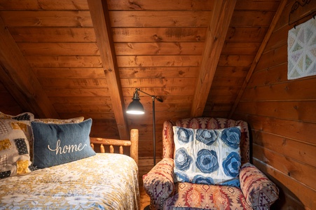 Tuckaway Cave - Loft Seating Area