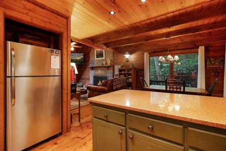 Tuckaway Cave - Kitchen