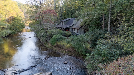 Cartacay River Retreat on the banks of Cartacay River