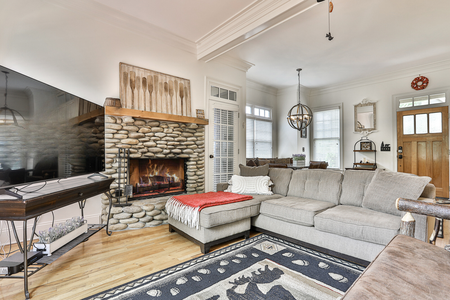 Bear Pause Cottage - Living Room