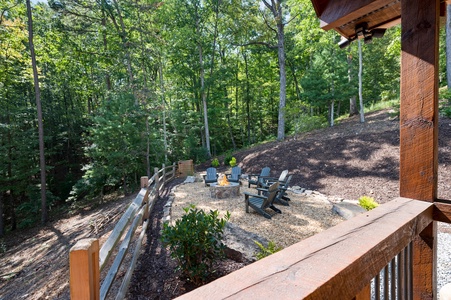 Aska Favor - Deck View of Fire Pit