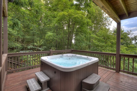 Hemptown Heights- Hot tub on the deck