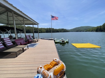 Blue Ridge Lakeside Chateau-Covered Dock with Lounge Seating