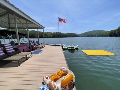 Blue Ridge Lakeside Chateau - Covered Dock with Lounge Seating