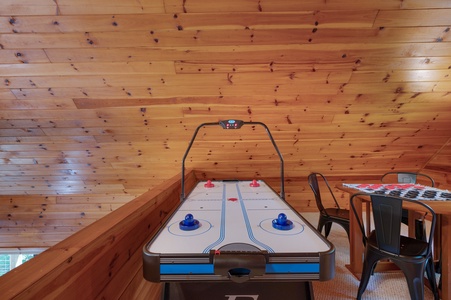 Seven's Secret - Loft Air Hockey