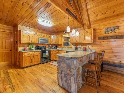 Sunrise on the Ridge - Kitchen