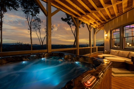 Wine Down Ridge - Hot Tub at Dusk