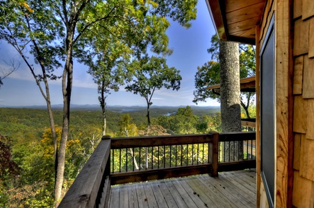 The Vue Over Blue Ridge- Deck views