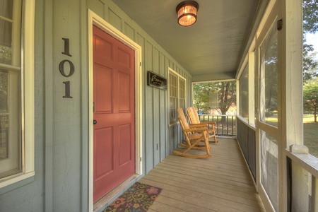 Sipping Rise- Front screened in porch area and entryway door