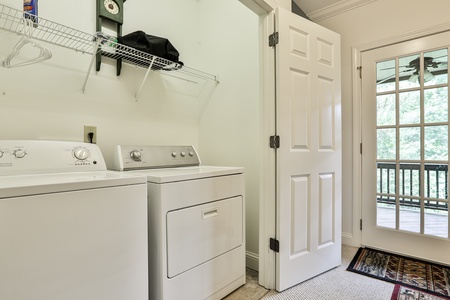 Bear Pause Cottage - Laundry Room