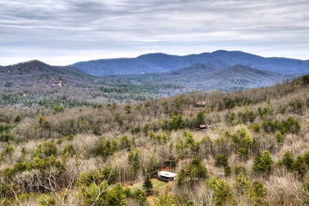 Amazing View- Long range mountain views