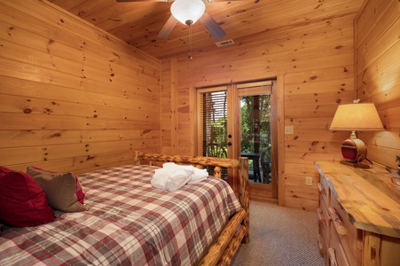 Wise Mountain Hideaway - Lower Level Queen Bedroom