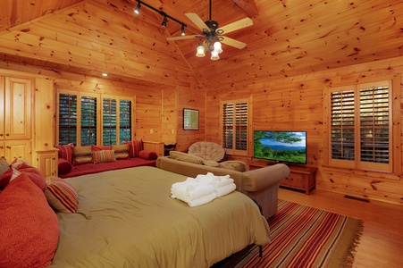 Cartacay River Retreat - Entry Level King Guest Bedroom 2